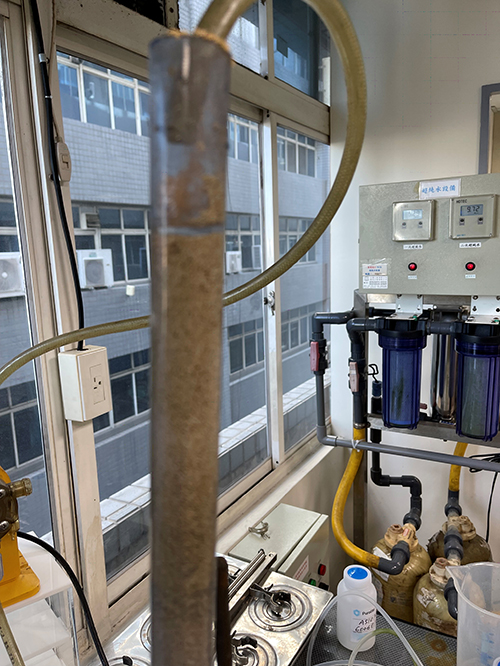 Experimental Test of Molybdenum Metal Adsorption Catalyst 01